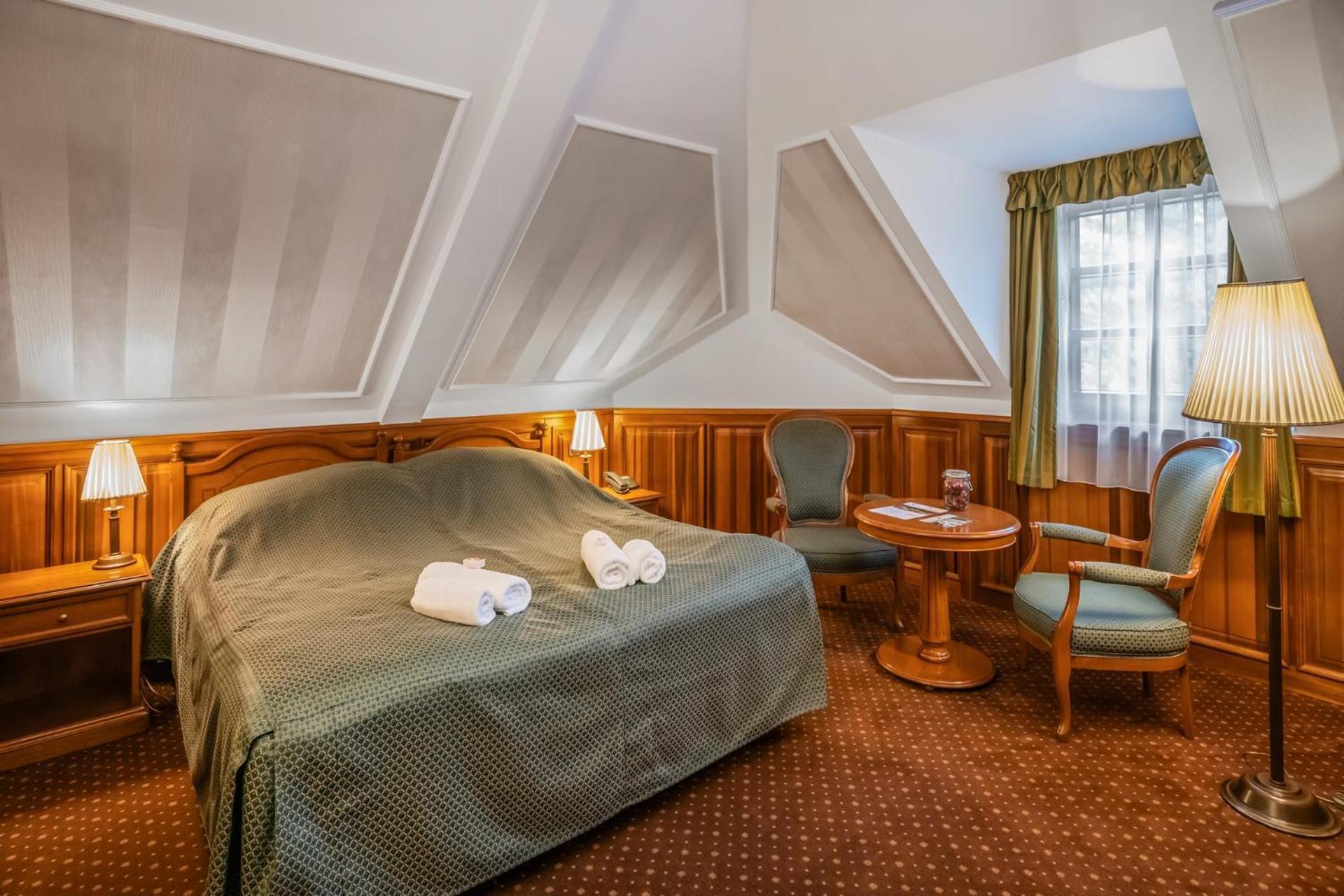Kastélyhotel Sasvár Resort Parádsasvár Esterno foto